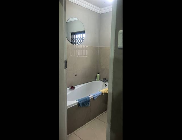 3 BEDROOM FREEHOLD FOR SALE IN SOSHANGUVE UU